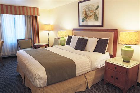 Hotel Rooms in Santa Fe and Pojoaque New Mexico .